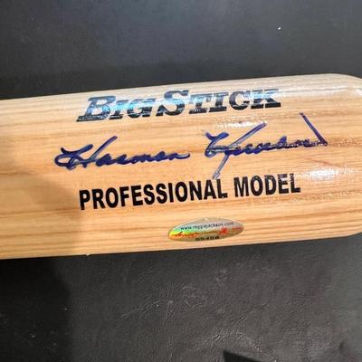 Harmon Killebrew Autographed Bat w Authenticity Certificate