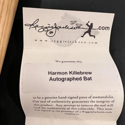 Harmon Killebrew Autographed Bat w Authenticity Certificate