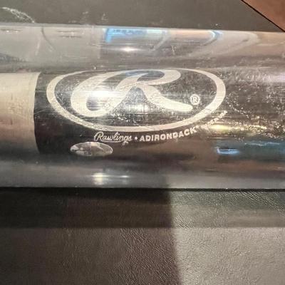Earnie Banks Autographed Bat w Authenticity Certificate
