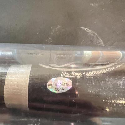 Earnie Banks Autographed Bat w Authenticity Certificate