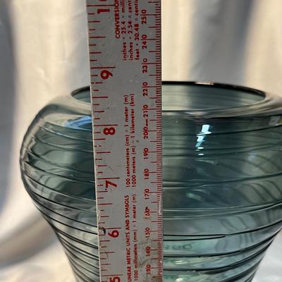 Wow!  Threaded vase