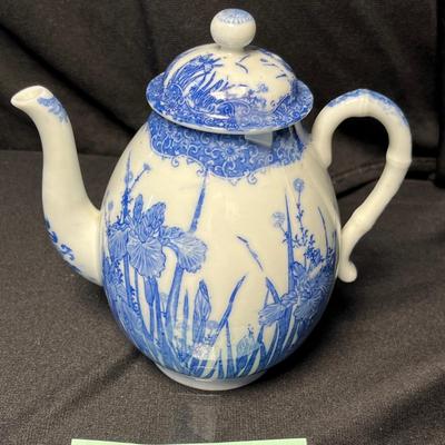 Oriental Blue & White mini teapot