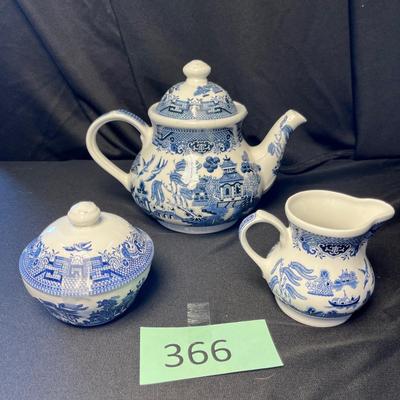 Churchill Blue Willow Tea set