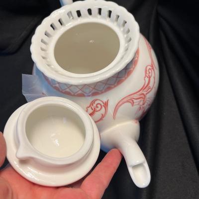 Modern Pink teapot