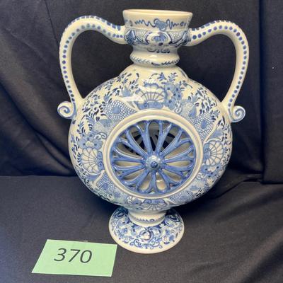 Blue & White vase