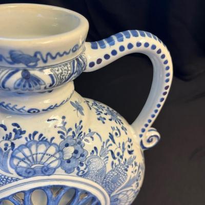 Blue & White vase