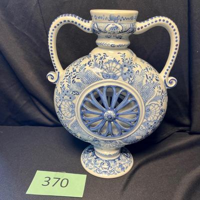 Blue & White vase