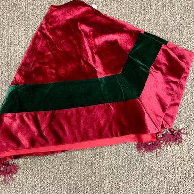 Velvet Christmas Tree Skirt Burgundy & Forest Green