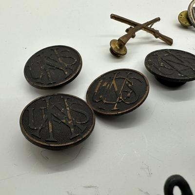 WW1 / WW2 Buttons & Pins