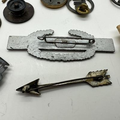 WW1 / WW2 Buttons & Pins