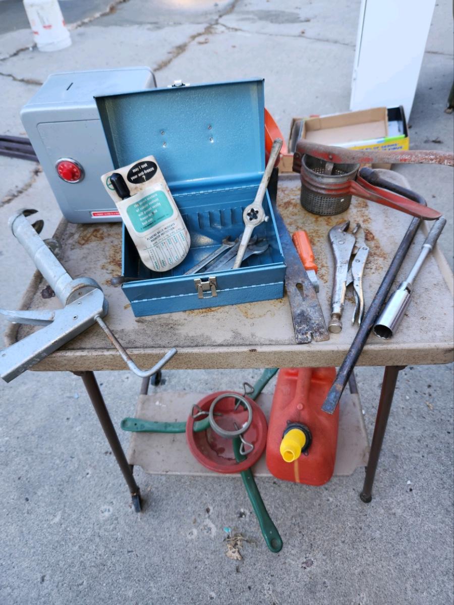 The kit and kaboodle!