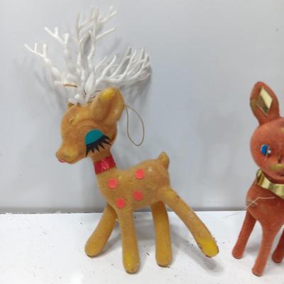 Two vintage Flocked deer - Buck and doe