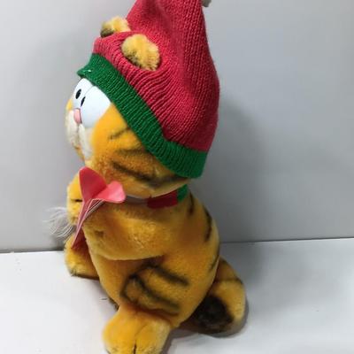 Vintage 1981 Dakin Garfield & Company Skier Winter Skiing 9" Plush