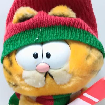 Vintage 1981 Dakin Garfield & Company Skier Winter Skiing 9" Plush