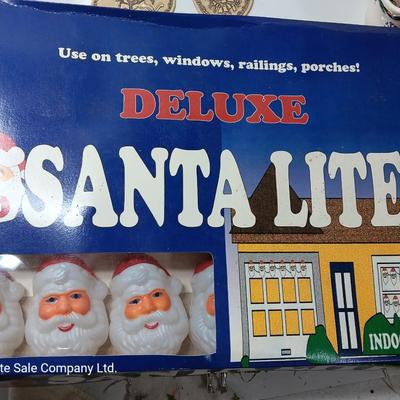 Deluxe Santa Lites 20 count vintage Santa face Indoor Outdoor light set NIB