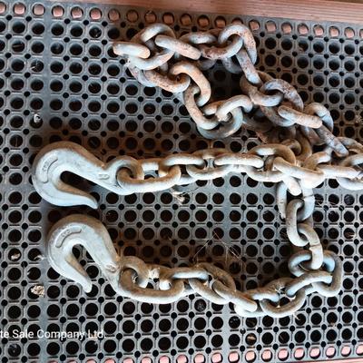 8-foot chain with 5/8 hooks on end