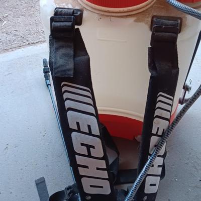 Echo MS-402 Backpack style weed sprayer with wand and back straps