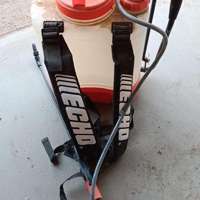 Echo MS-402 Backpack style weed sprayer with wand and back straps