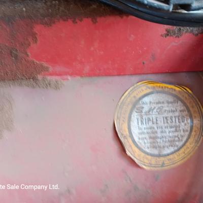 Sanborn Manufacturing Electric Air Compressor with hose