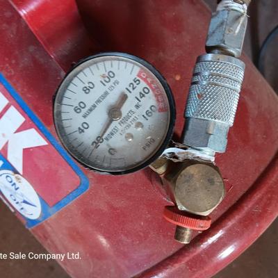 Midwest Products Portable Air Tank with air hose