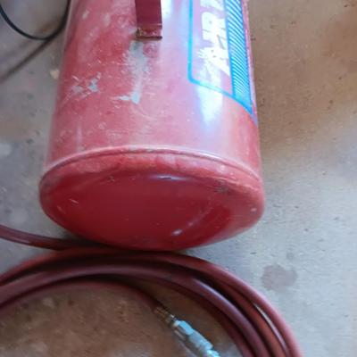 Midwest Products Portable Air Tank with air hose