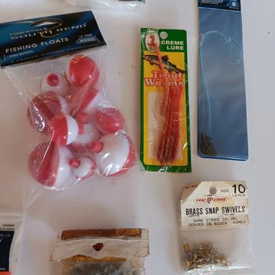 Variety of brand-new Fishing tackle with collapsable fishing pole for your pack