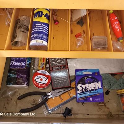 Old Pal 1090 Fishing tackle box with remainder of Fishing tackle -