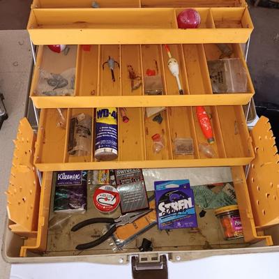 Old Pal 1090 Fishing tackle box with remainder of Fishing tackle -