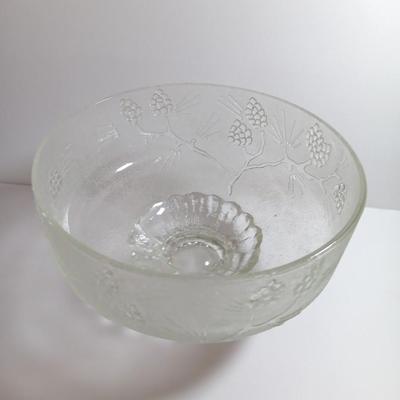 Tiara Exclusives Ponderosa Pine master salad bowl. Clear. Made for Tiara by Indiana Glass Company