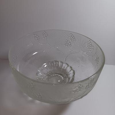 Tiara Exclusives Ponderosa Pine master salad bowl. Clear. Made for Tiara by Indiana Glass Company