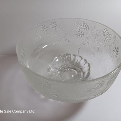 Tiara Exclusives Ponderosa Pine master salad bowl. Clear. Made for Tiara by Indiana Glass Company