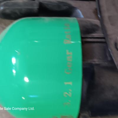 Two nice fishing poles with reels - Daiwa & Green unmarked pole