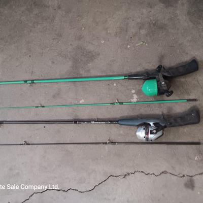 Two nice fishing poles with reels - Daiwa & Green unmarked pole
