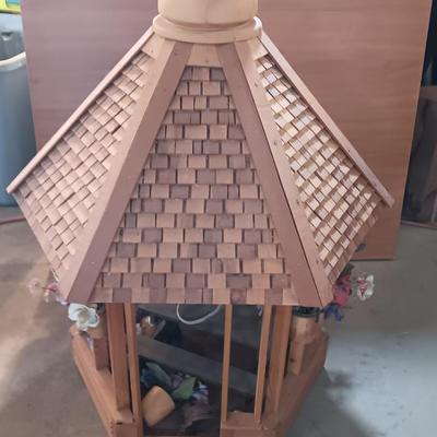 Medium sized lighted wooden Gazebo for display or Dolls