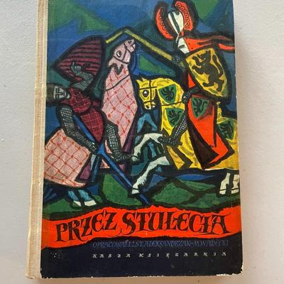 Pair of Books: Przez Stulecia