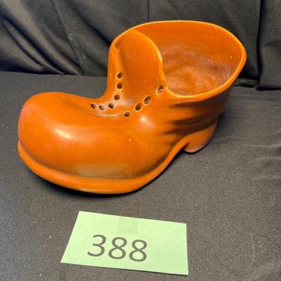 Old shoe planter