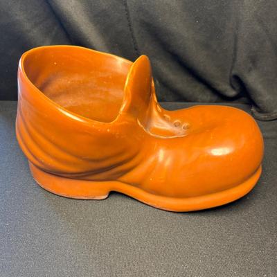 Old shoe planter