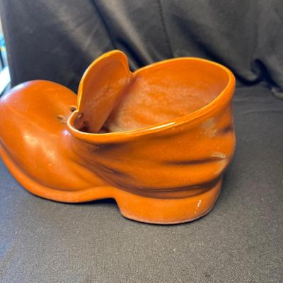Old shoe planter