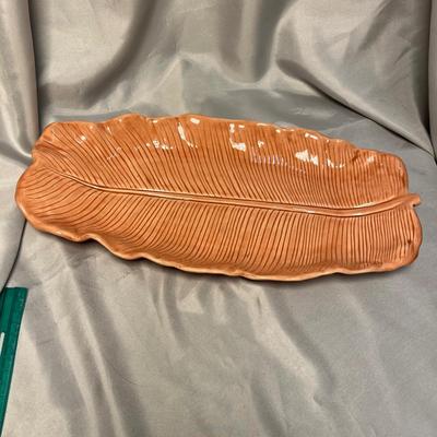 Metlox Palm leaf tray