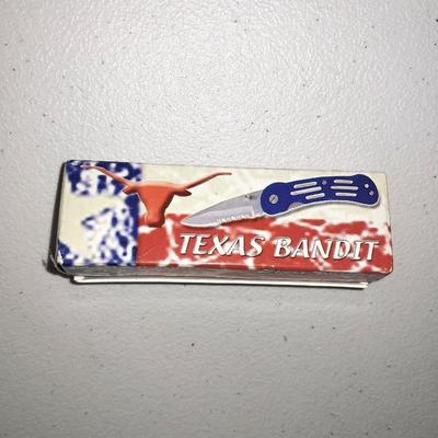 Great stocking stuffers! brand new pocketknives, "STORM CHASER lll" and "TEXAS BANDIT