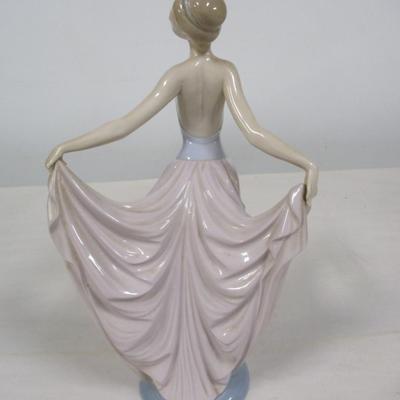Lladro Porcelain Figurine 