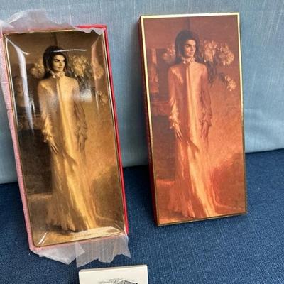 Lot 14 John Kennedy and Jacqueline Kennedy ceramic trays in gift boxes