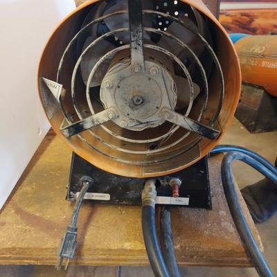 Three All pro propane force air heaters 1 working 2 for parts