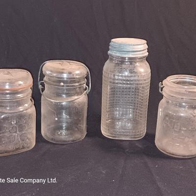 Four Antique jars Zinc lid -