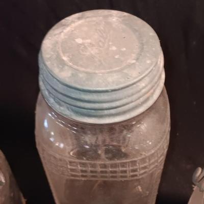 Four Antique jars Zinc lid -