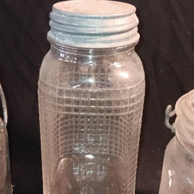 Four Antique jars Zinc lid -