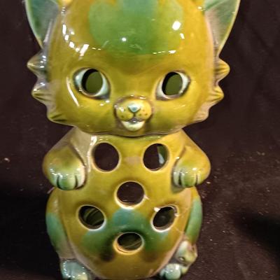 Norcrest Japan ceramic tea light lantern with a green USA 4004 marked square planter.