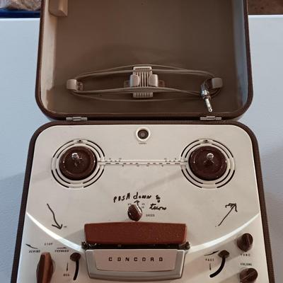 Vintage Concord Reel-to-Reel Tube Amp Tape Recorder