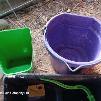 Feeders, spray bottles, show sticks and other items for pig / swine showing. 4-H