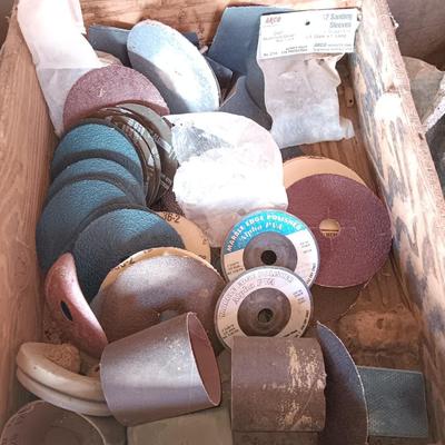 Assortment of sandpaper - sandpaper spools for drum sander